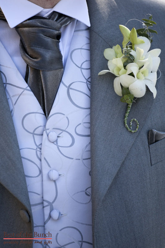 Buttonhole Modern Ivory - Modern Multiple flower Buttonhole (Boutonniere) - Best of the Bunch Florist Wellington