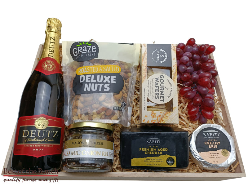 New Zealand premium gourmet cheese board soft creamy Brie & firm aged cheddar cheeses and wine sharing platter gift boxes, gift baskets and gift hampers delivered Wellington same day delivery.