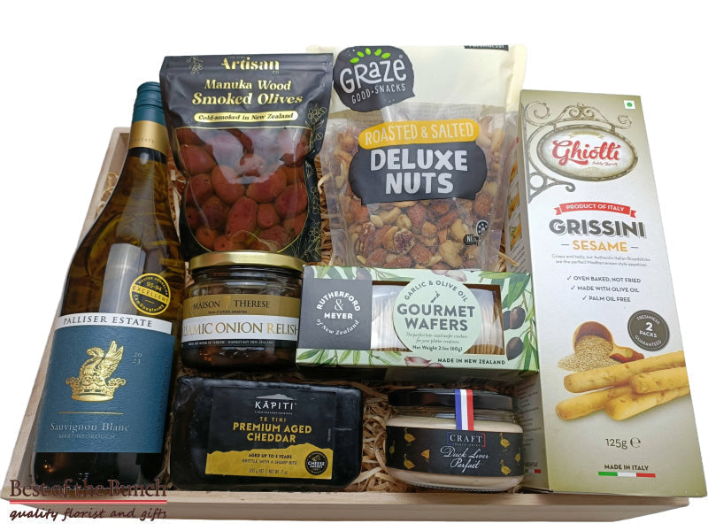Premium savoury gourmet food and wine sharing platter gift boxes, gift baskets and gift hampers delivered Wellington same day delivery. Savoury gourmet food cheese and wine sharing platter gift hampers, baskets and boxes delivered same day in Wellington and New Zealand wide order online. Savoury gourmet platter ideas.