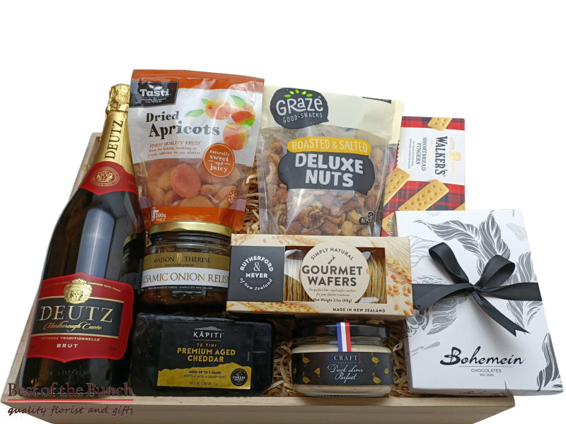 Savoury cheese and sweet chocolates gourmet food and wine sharing platter gift boxes, gift baskets and gift hampers delivered Wellington same day delivery. Savoury cheese and sweet chocolates and wine sharing platter gourmet food and wine gift hampers, baskets and boxes delivered same day in Wellington and New Zealand.